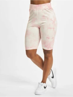 FUBU Damen Shorts Corporate Cycling In Rosa