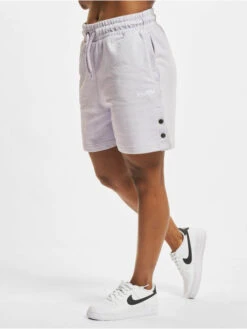 FUBU Damen Shorts Corporate In Violet