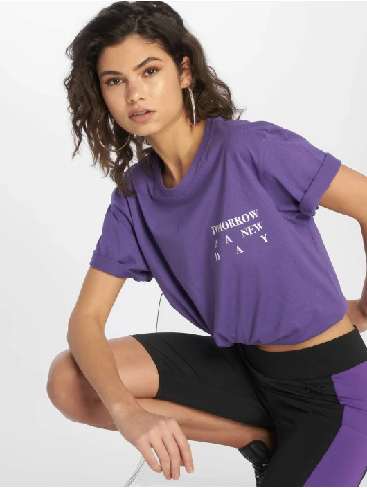 Mister Tee Damen T-Shirt New Day In Violet 3 Mister Tee Damen T-Shirt New Day In Violet