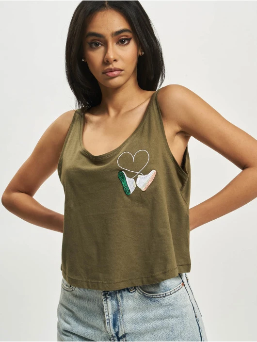 Mister Tee Damen Tank Tops Ladies Kick Love Emb In Olive 3 Mister Tee Damen Tank Tops Ladies Kick Love Emb In Olive
