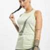 Nike Damen Tank Tops Icon Clash In Grün -URBAN CLASSICS Verkäufe nike tank tops gruen 838001