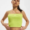 Nike Damen Tank Tops NSW Essential Rib Crop In Grün -URBAN CLASSICS Verkäufe nike tank tops gruen 974764